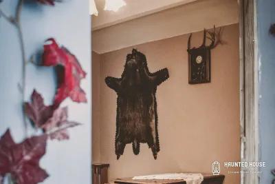 Hunting Lodge poster3